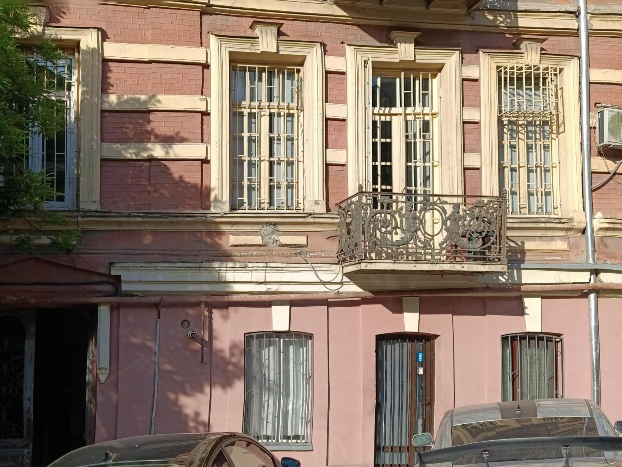 J Square Hostel ティビリシ エクステリア 写真