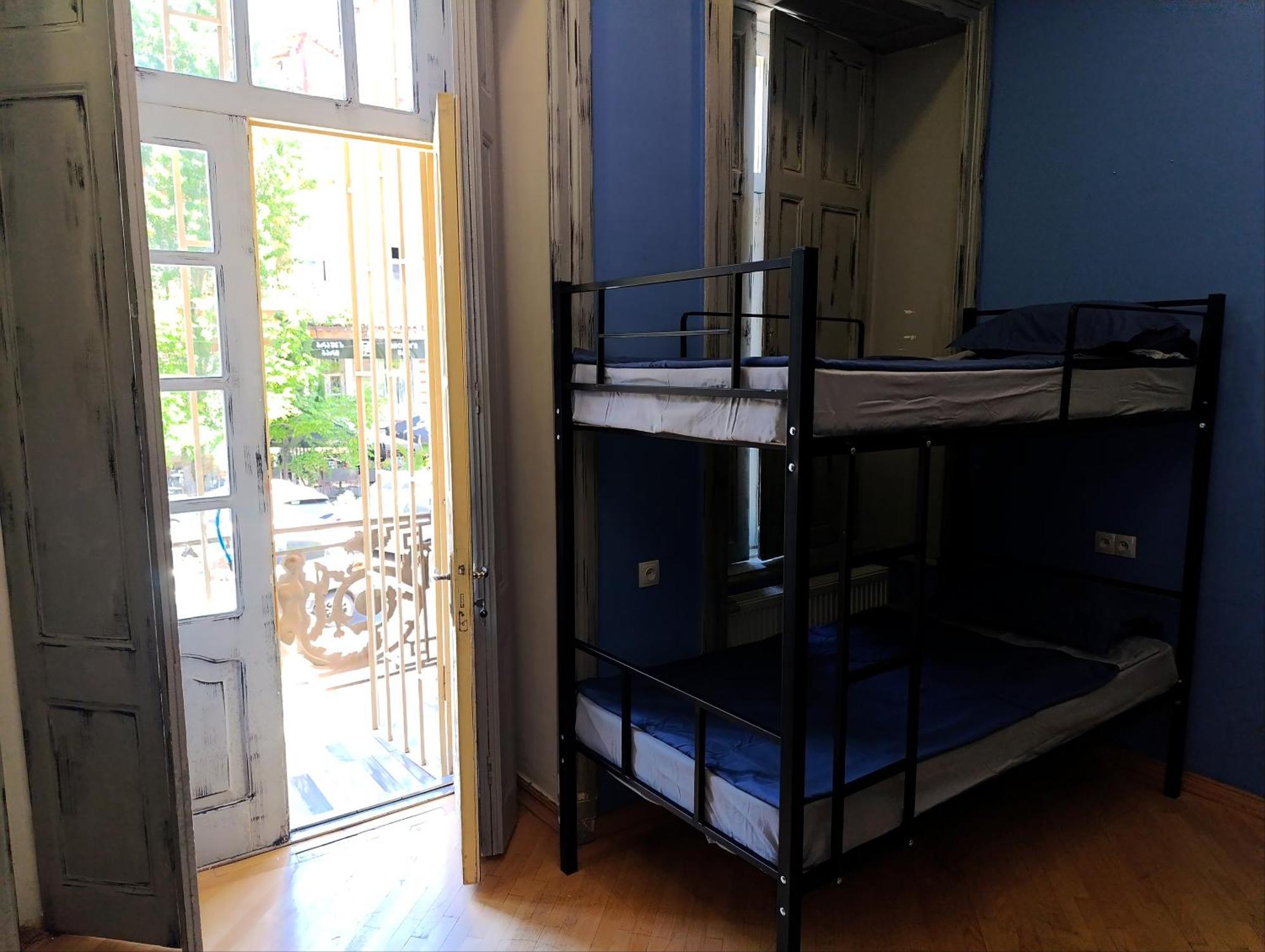 J Square Hostel ティビリシ エクステリア 写真