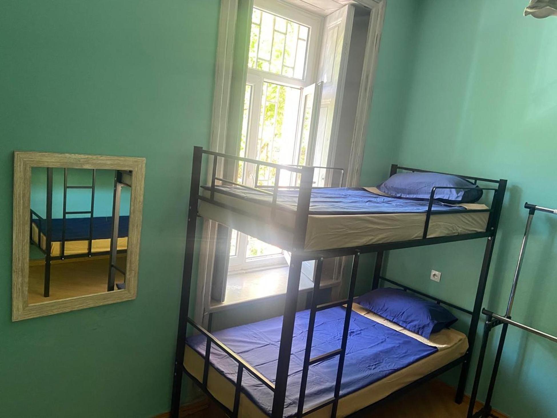 J Square Hostel ティビリシ エクステリア 写真